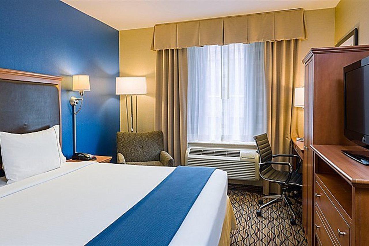 Holiday Inn Express Nyc Chelsea - Nomad Area By Ihg New York Esterno foto