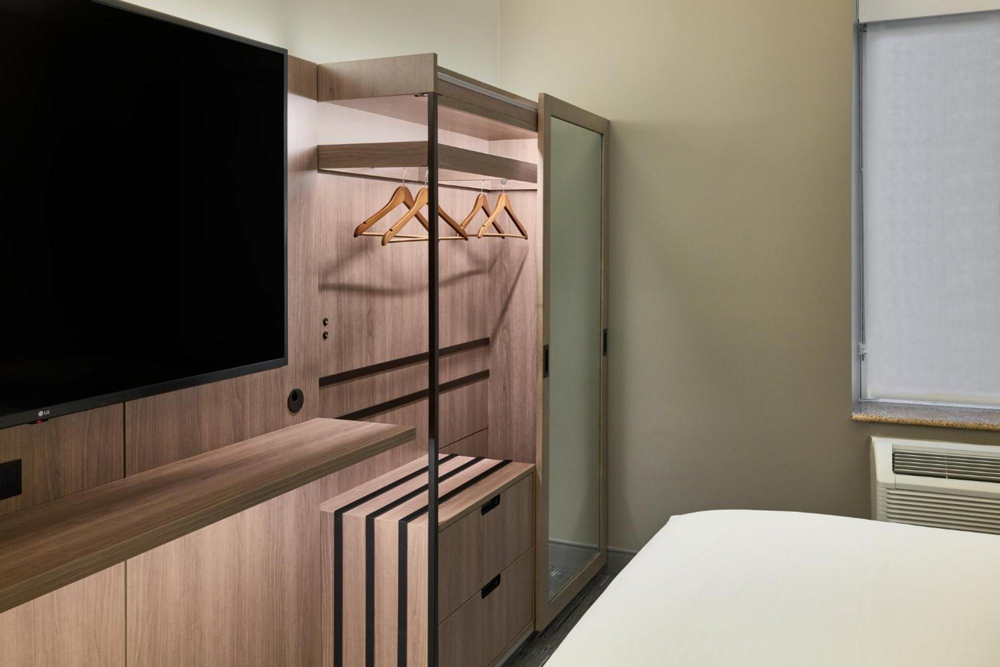 Holiday Inn Express Nyc Chelsea - Nomad Area By Ihg New York Esterno foto